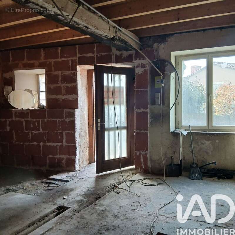 Maison 65 m² à Terre-Clapier  - photo 3