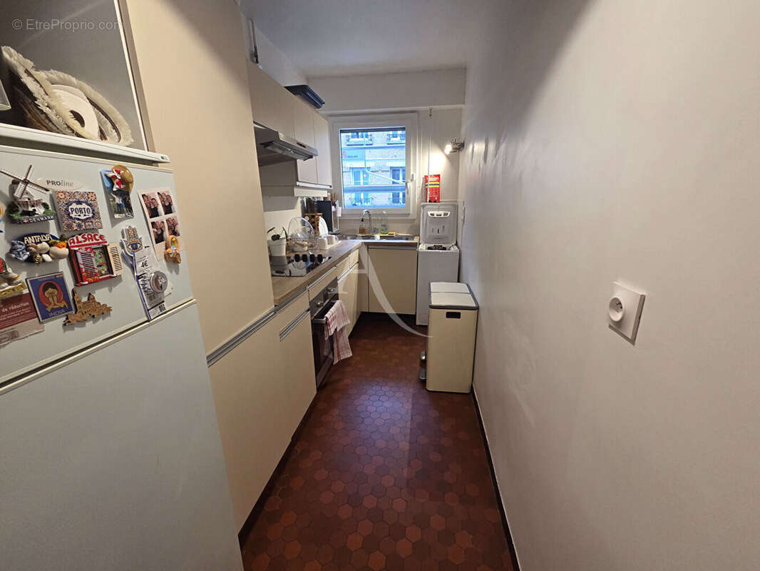 Appartement à PARIS-17E