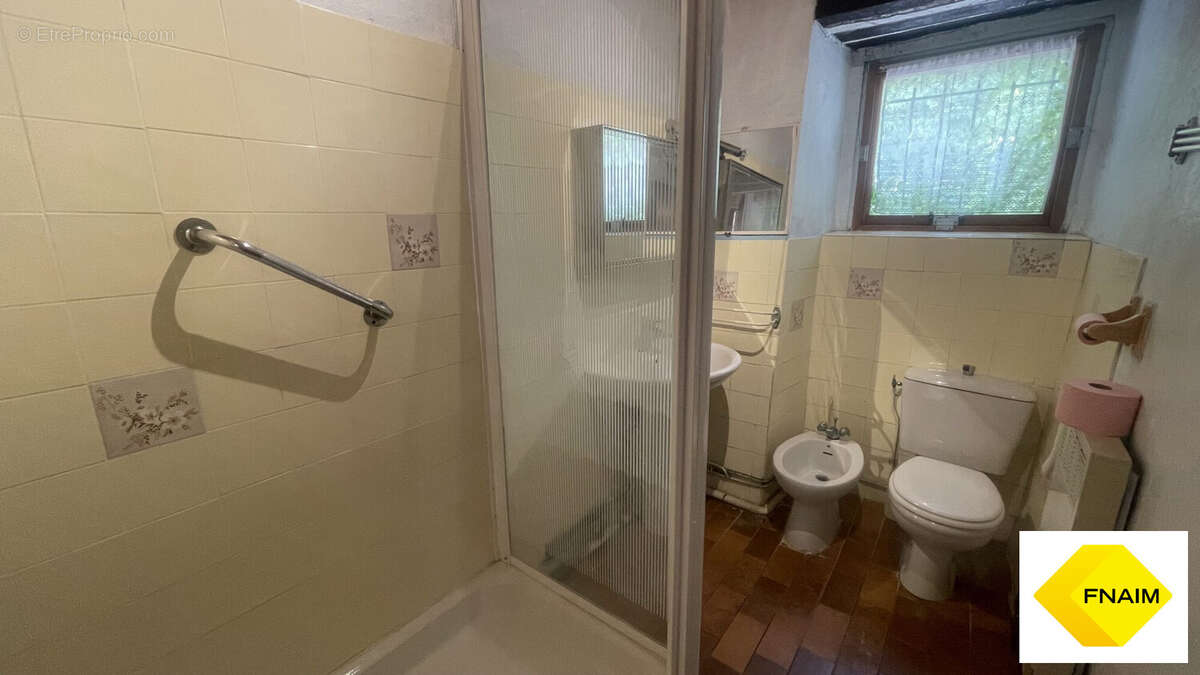 Maison 106 m² à Saint-Antoine-De-Ficalba  - photo 9