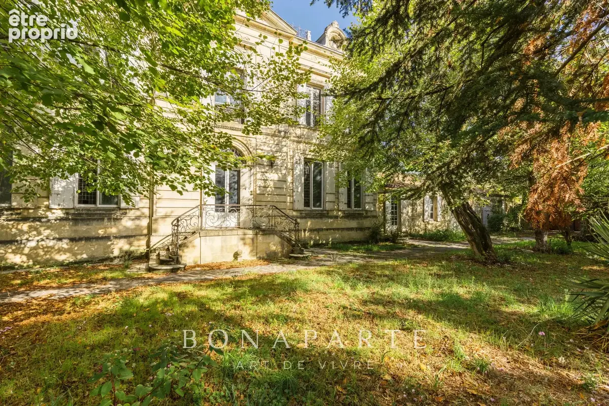 LE BOUSCAT – Magnifique demeure bourgeoise de 480 m² à réinventer, potentiel exceptionnel - photo 1
