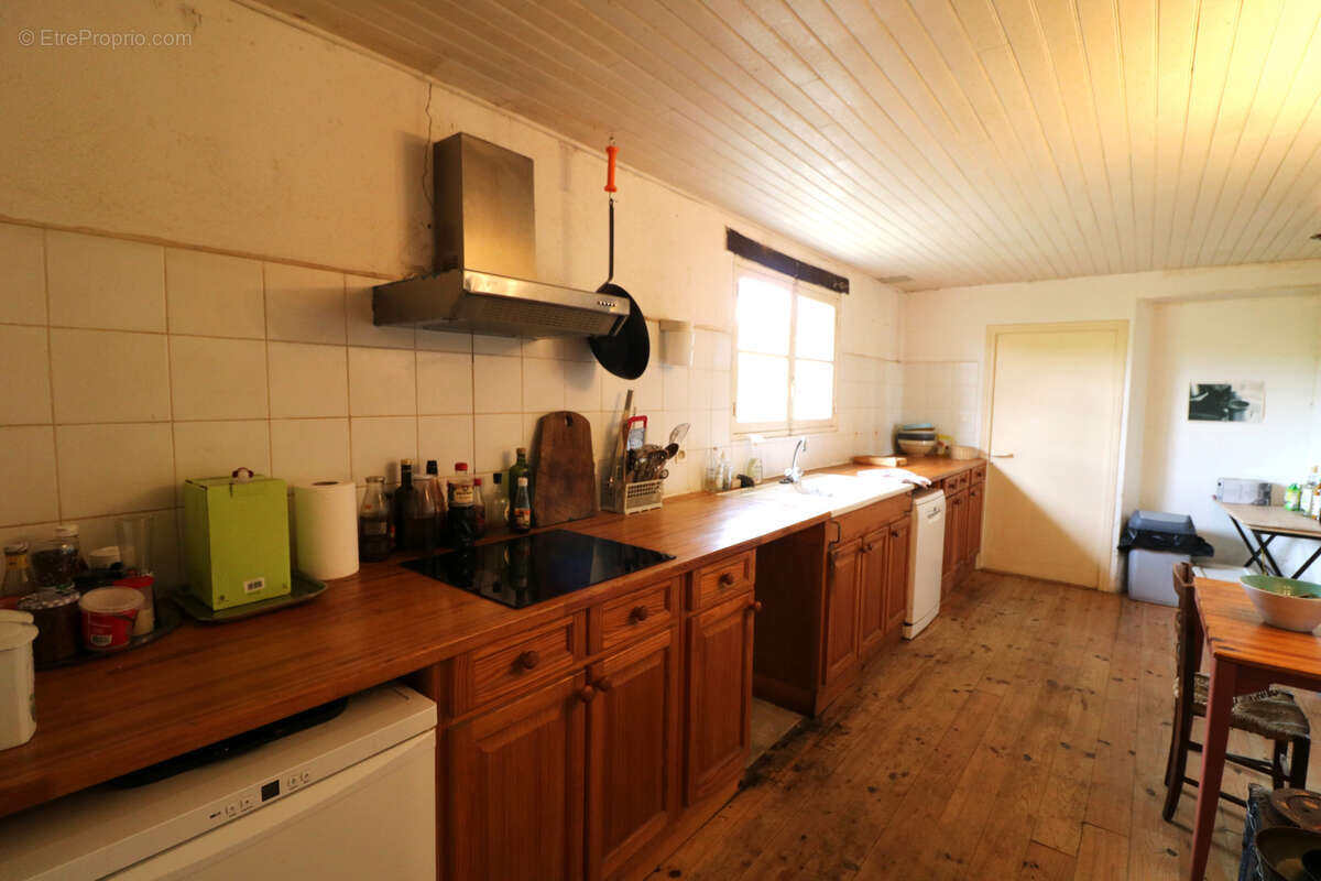 Maison à MONLEON-MAGNOAC