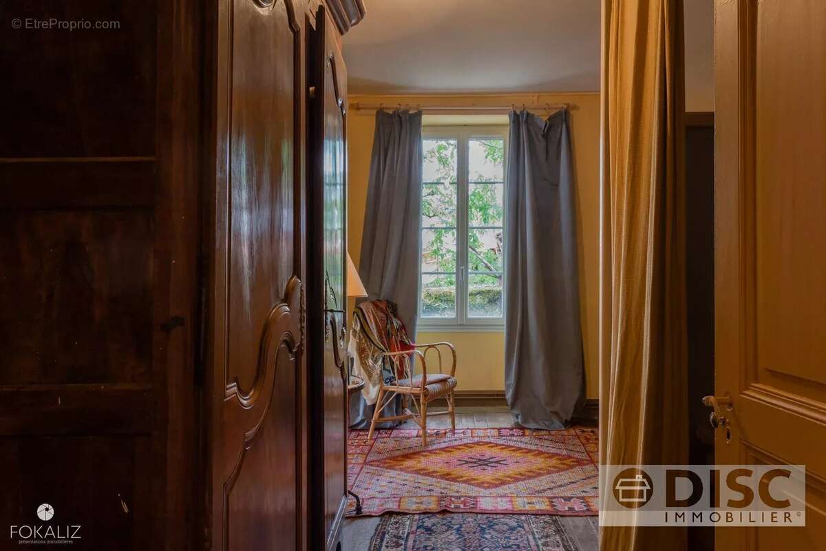 Belle et spacieuse maison de Maitre. - photo 9