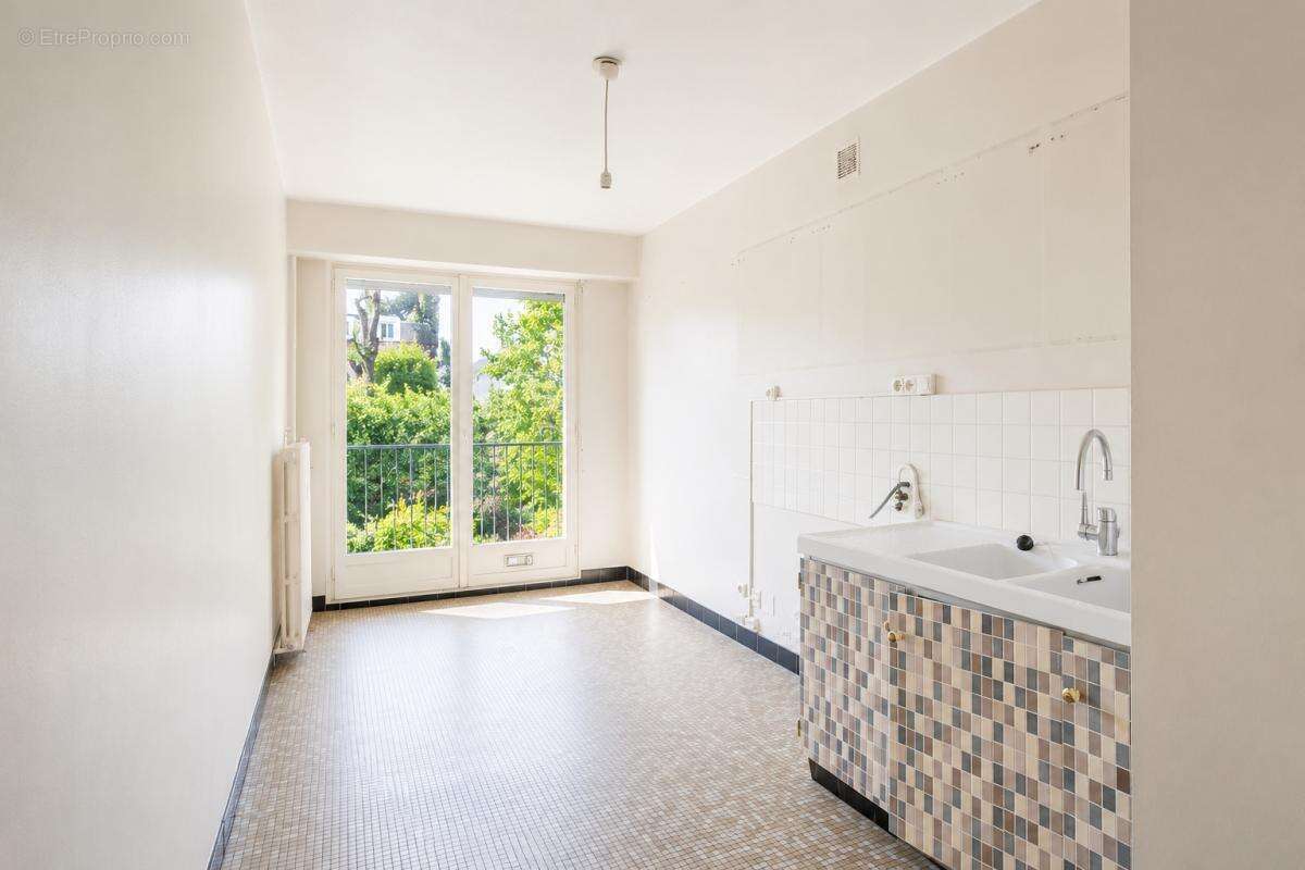 À 3 min du RER A : 81 m² au calme, 2 balcons sans vis-à-vis - photo 6