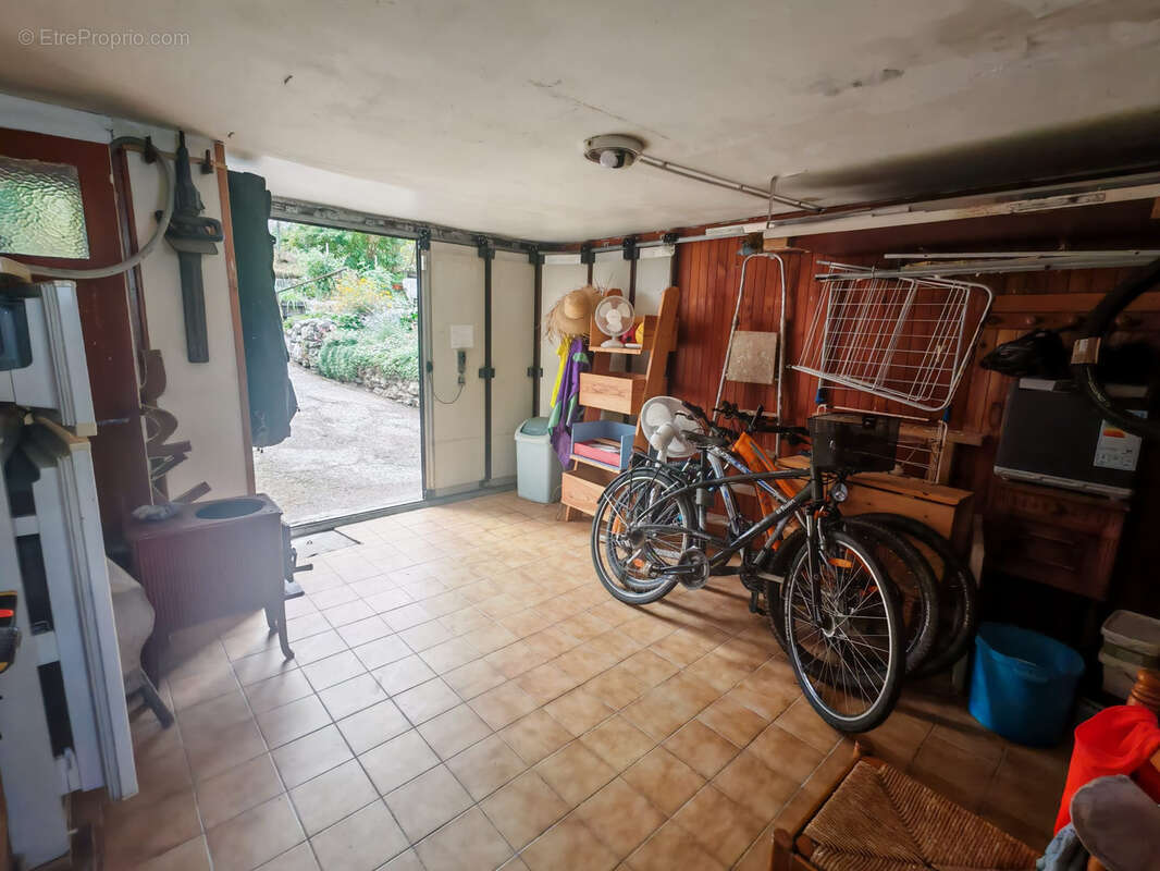 Maison à CHALLES-LES-EAUX