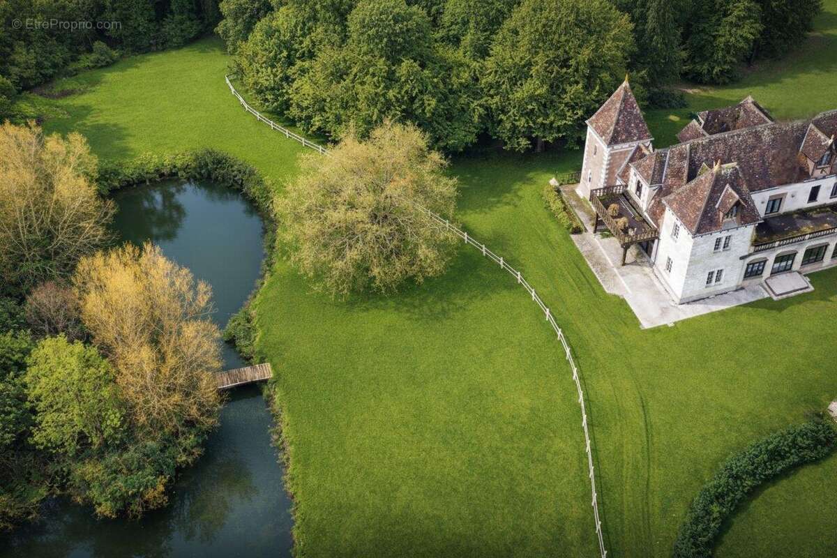 Autre à LA MADELEINE-BOUVET