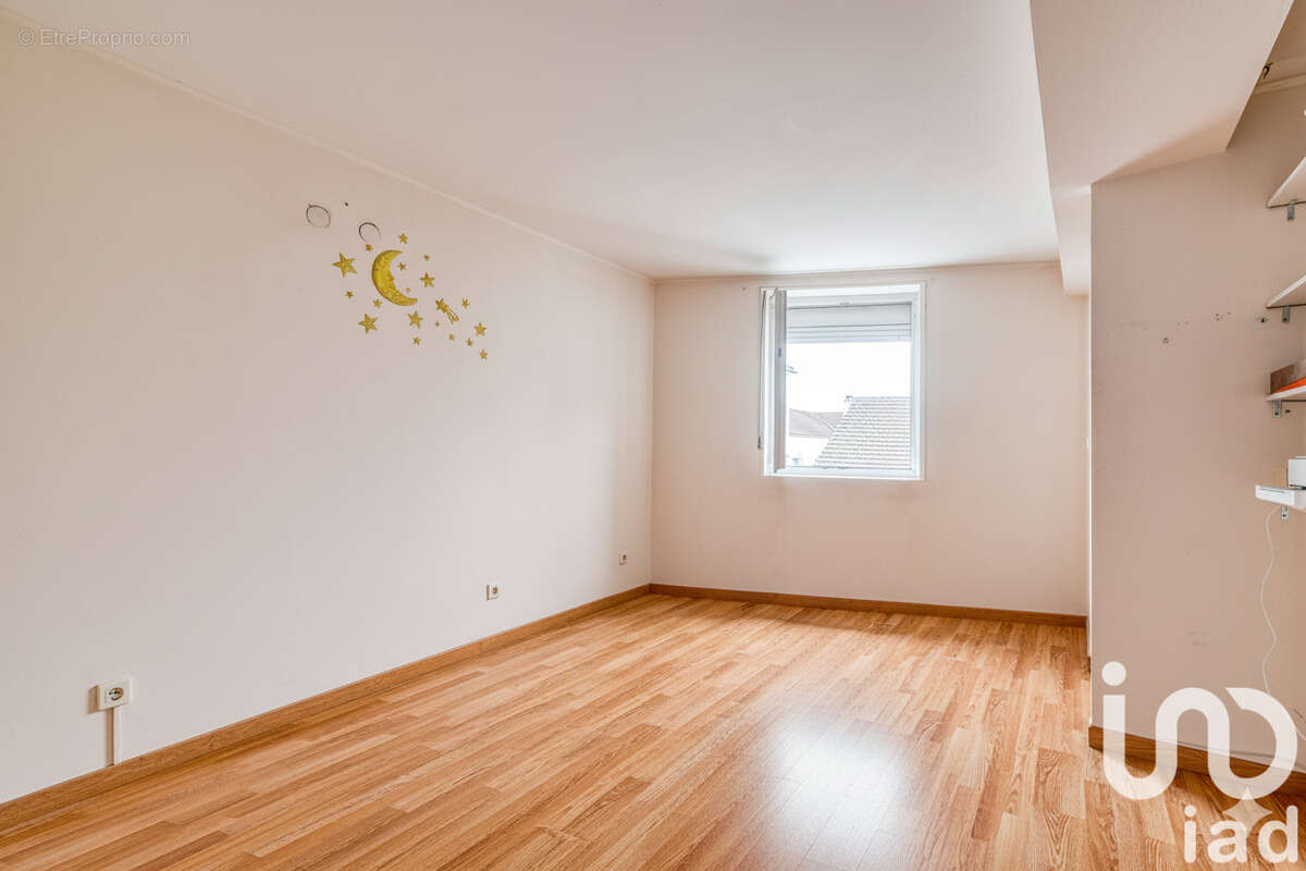 Photo 8 - Maison à CLAYE-SOUILLY