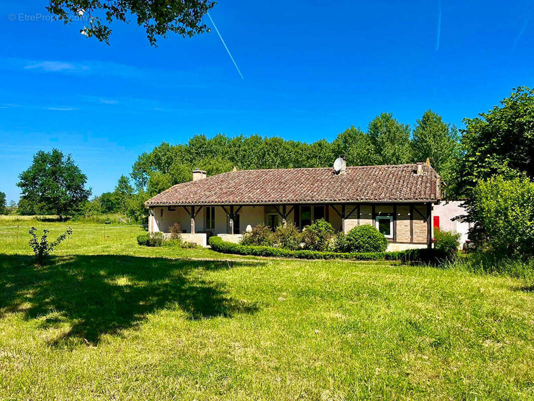 Maison à CASTELMORON-SUR-LOT