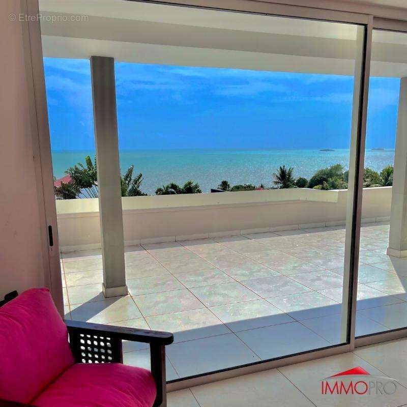 Maison à PETIT-BOURG