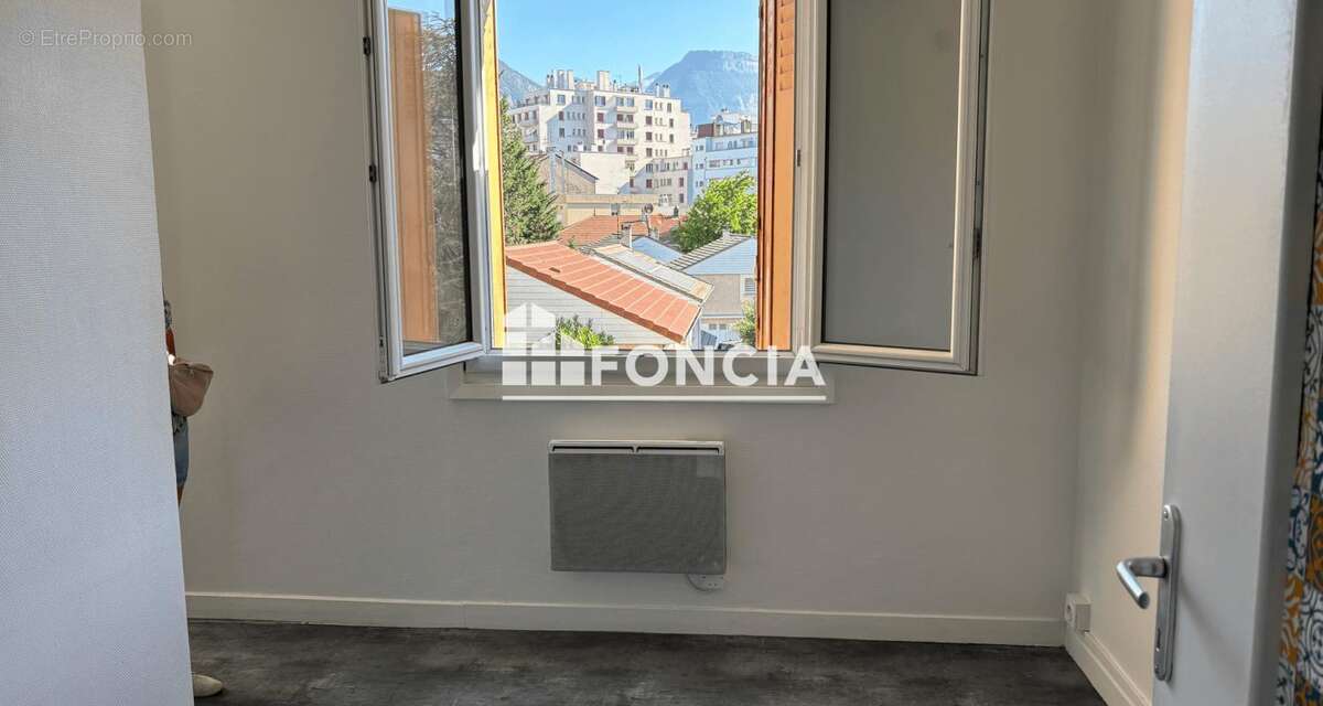 Grenoble rue le brix, à vendre appartement t1 bis de 33,79 m², tbe, dpe classe d - photo 4