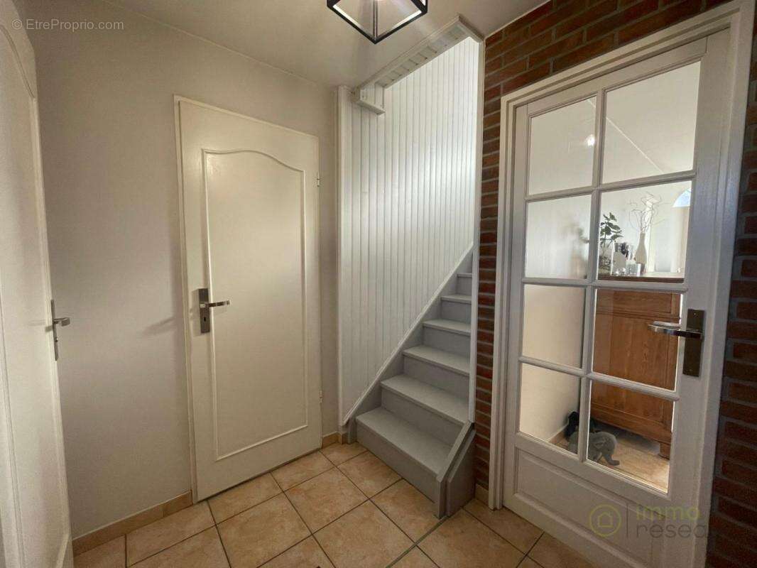 Maison 86 m² à Poulainville  - photo 7