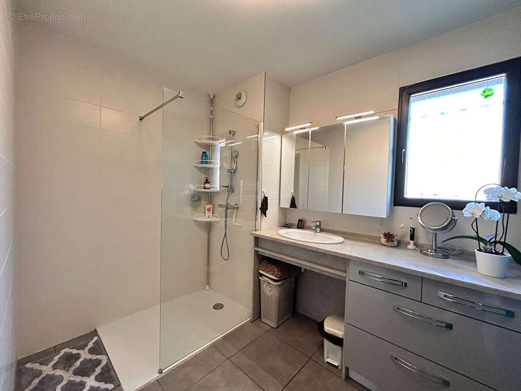 EXCLUSIVITE - Hyper centre - Appartement F3  avec jardin - photo 9