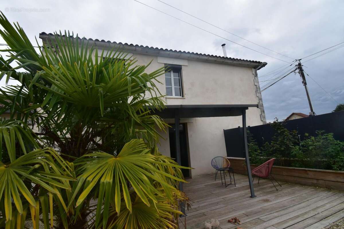 DSC_0019 - Maison à RUELLE-SUR-TOUVRE