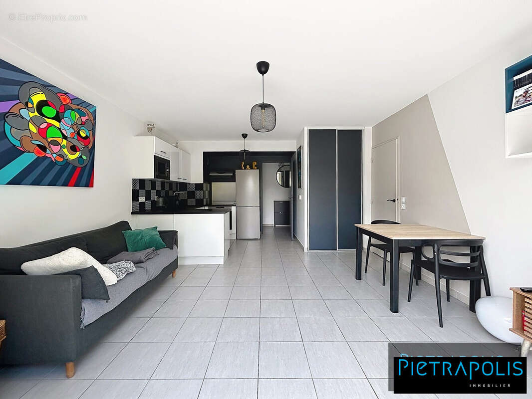 Appartement à MEYZIEU