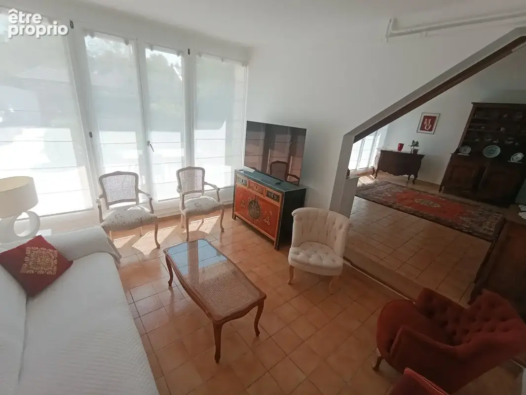 A VENDRE - ORSAY   Maison familiale lumineuse plein Sud avec jardin   7 pièces, d'environ 135,19 m2 au sol et - photo 8