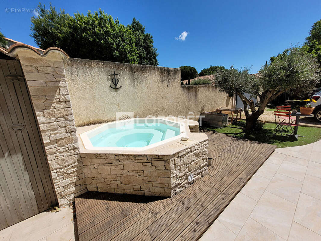Maison Maussane Les Alpilles 7 pièce(s) 145 m2 - photo 2