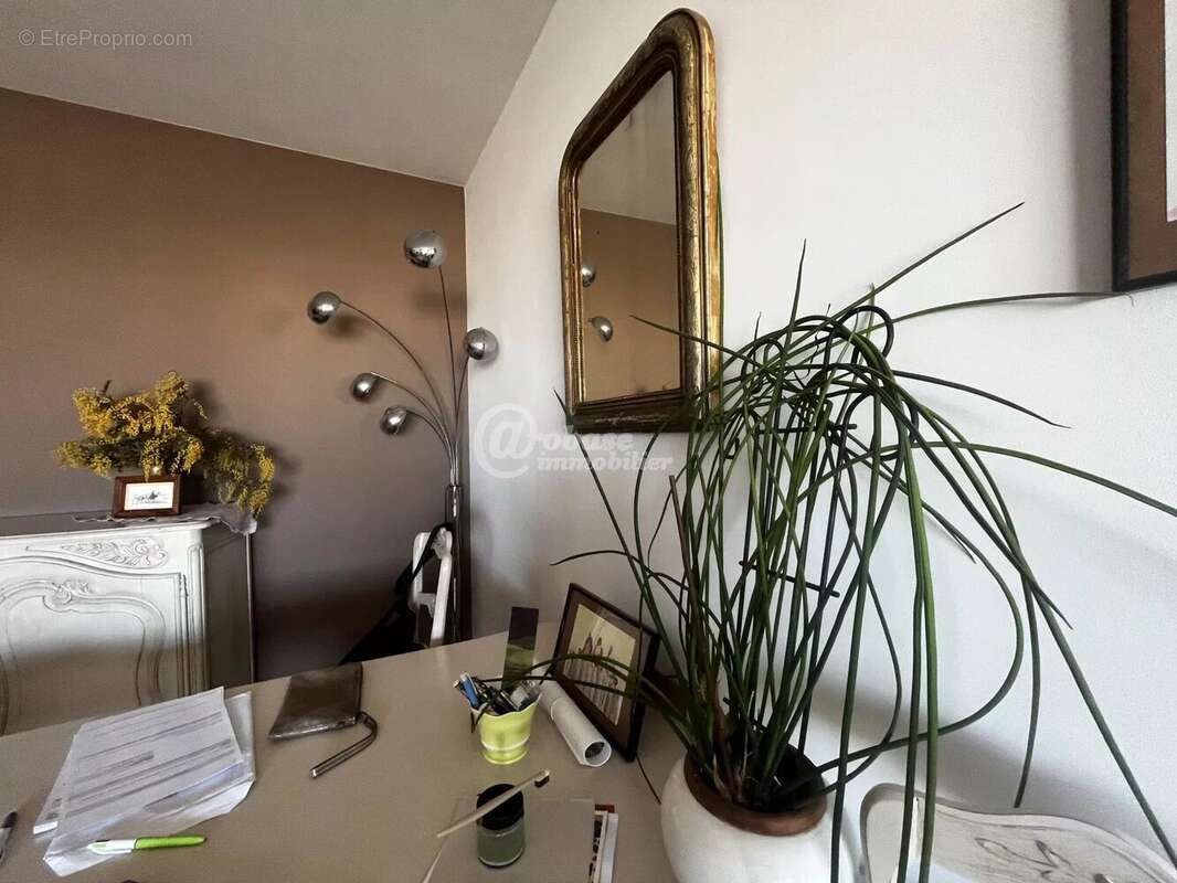 Appartement à MARSEILLE-1E