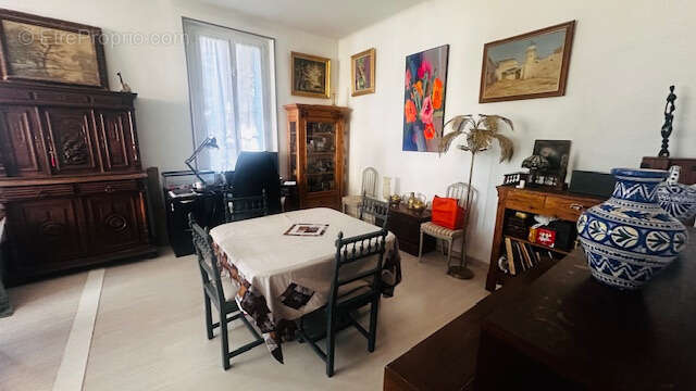Maison à VIOLES