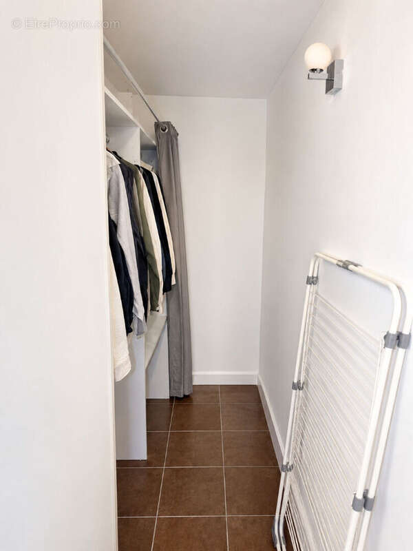 Appartement 30 m² à Varages  - photo 3