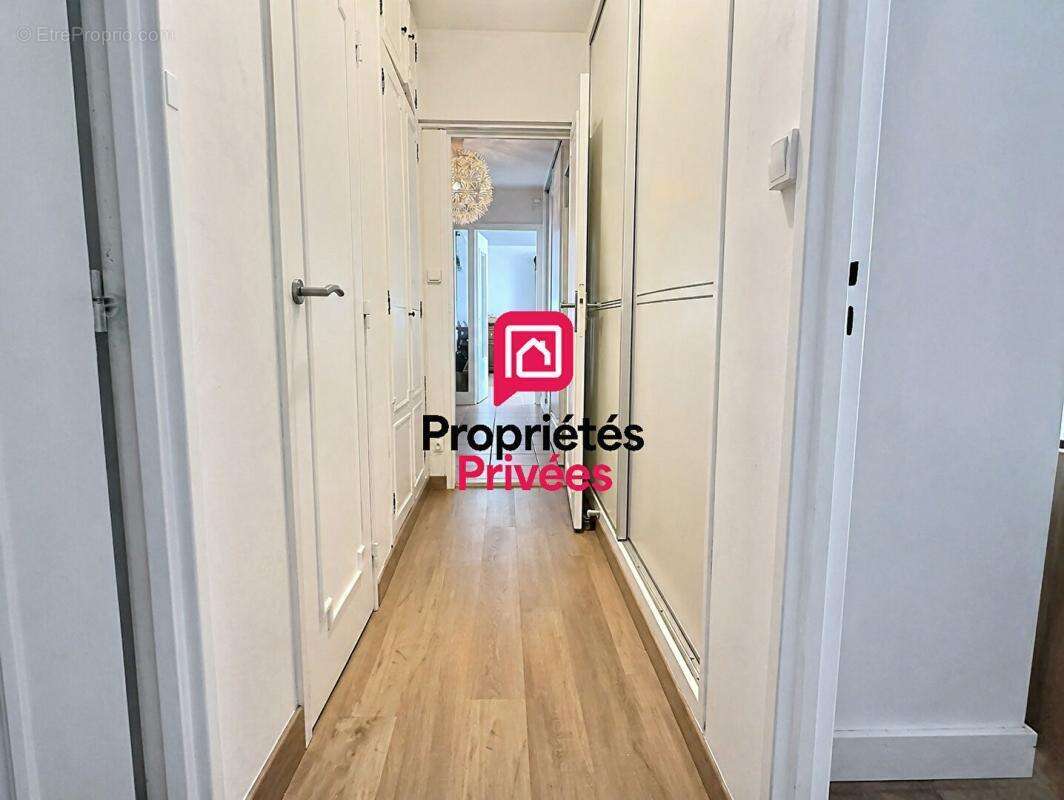 DEPT 33 - GIRONDE - Mérignac  Hyper centre -  Appartement 4 pièce(s) 75 m2, loggia, parking - photo 3