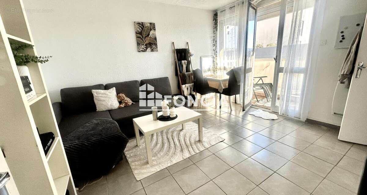Appartement à MARSEILLE-5E