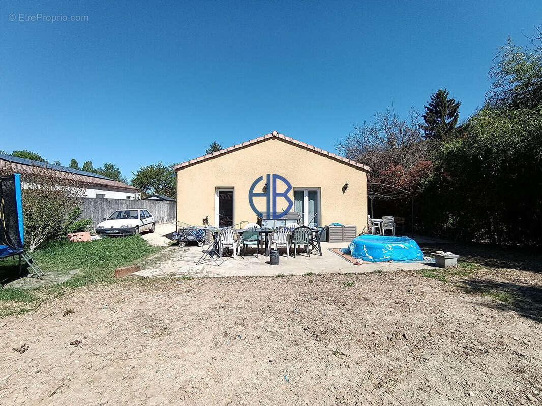 Maison à LA BAUME-D'HOSTUN