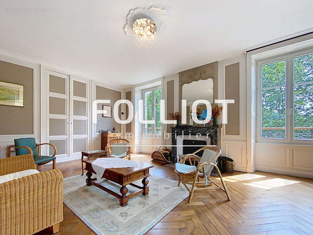 Maison à MENIL-HUBERT-SUR-ORNE