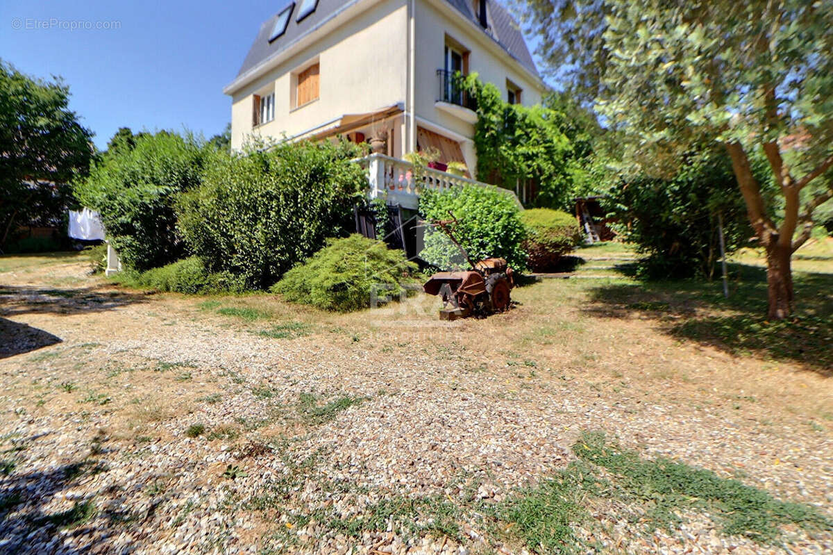 Maison 220m² à saint-leu-la-forêt - photo 4