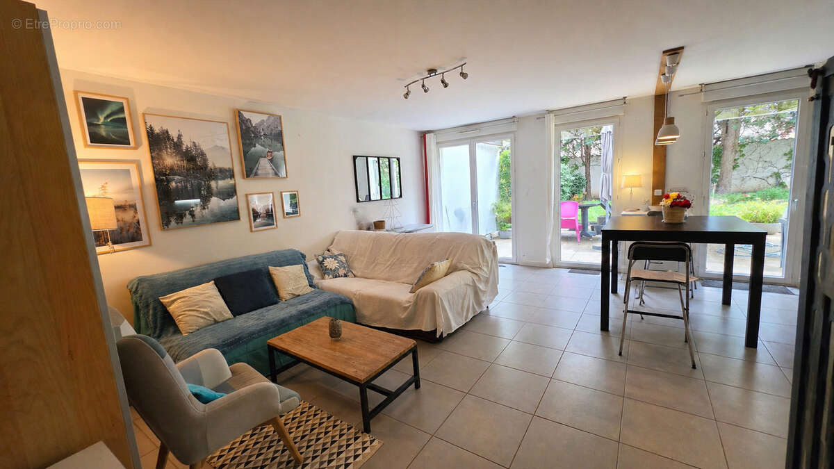 Appartement à CRAPONNE