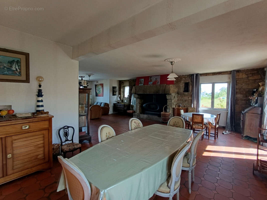 Maison à PLOUGUERNEAU