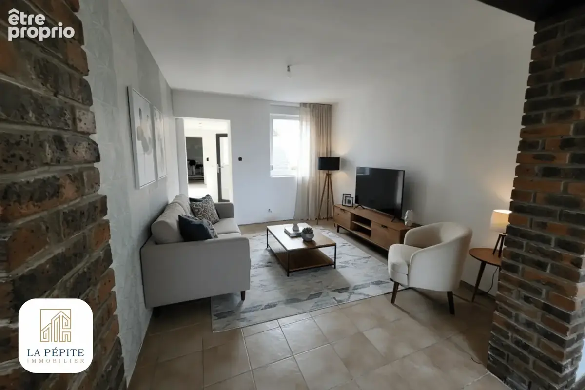 Maison semi-individuelle rénovée - 108,8 m2 - 3 chambres - Terrain, garages et dépendances - photo 6