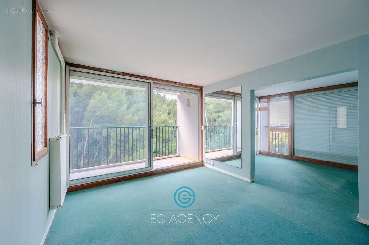 Appartement à MARSEILLE-8E