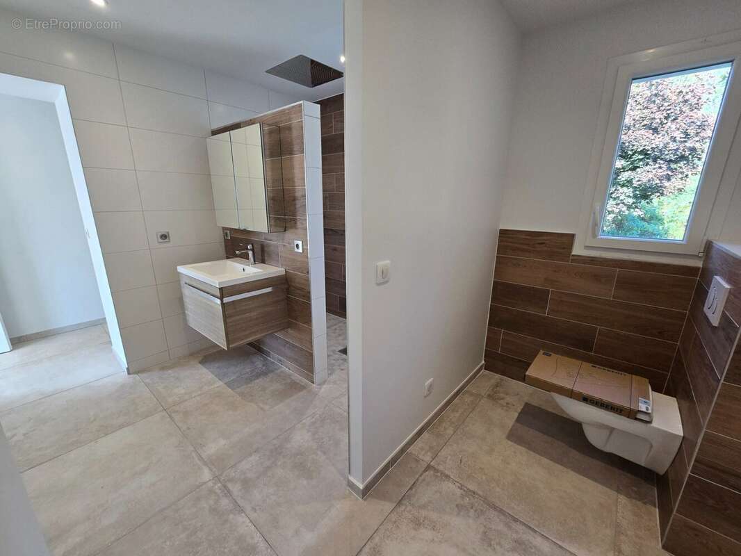 Maison à SAINT-ROMANS