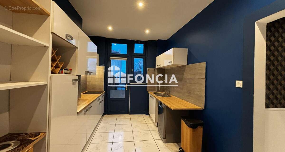 Appartement à SAINT-ETIENNE
