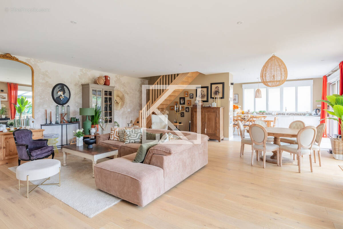 Maison à YVRE-L&#039;EVEQUE