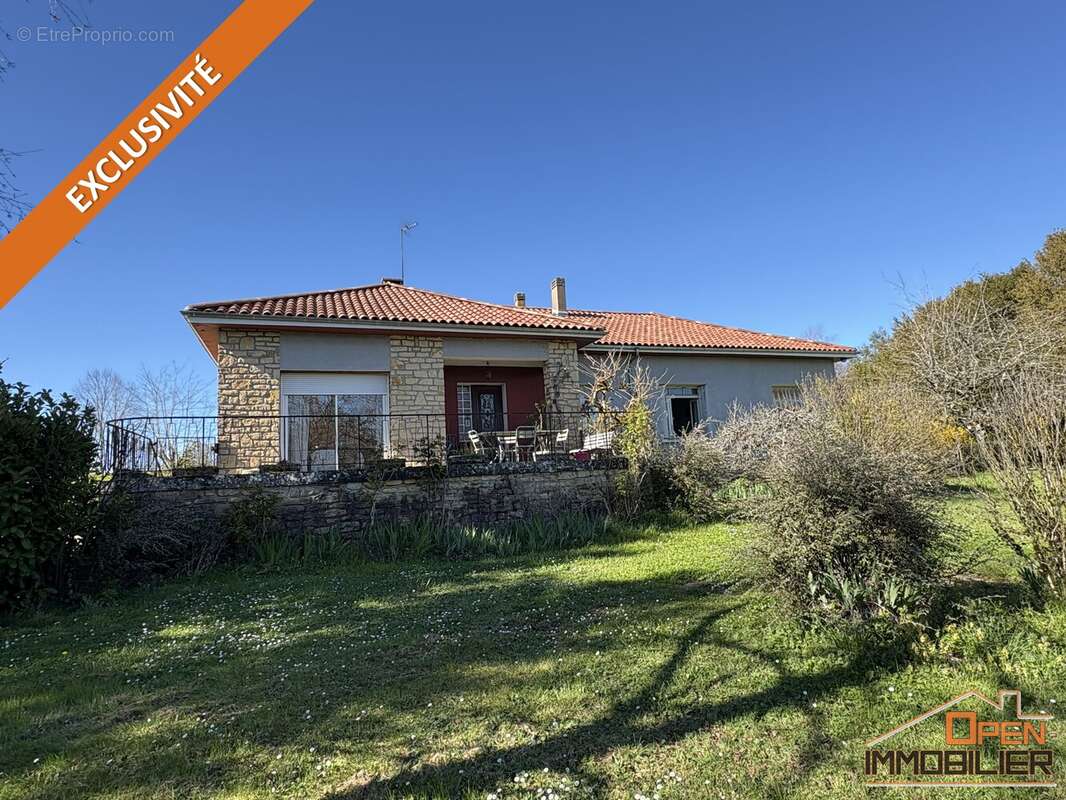 Maison à JAYAC