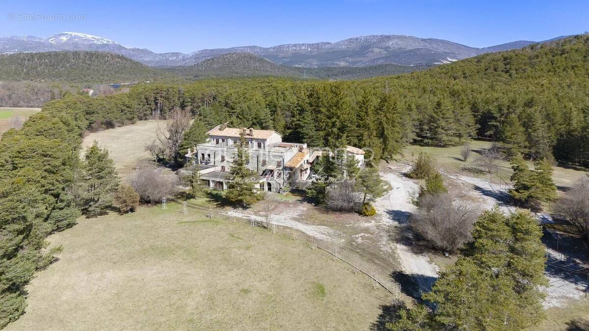 Maison à SERANON