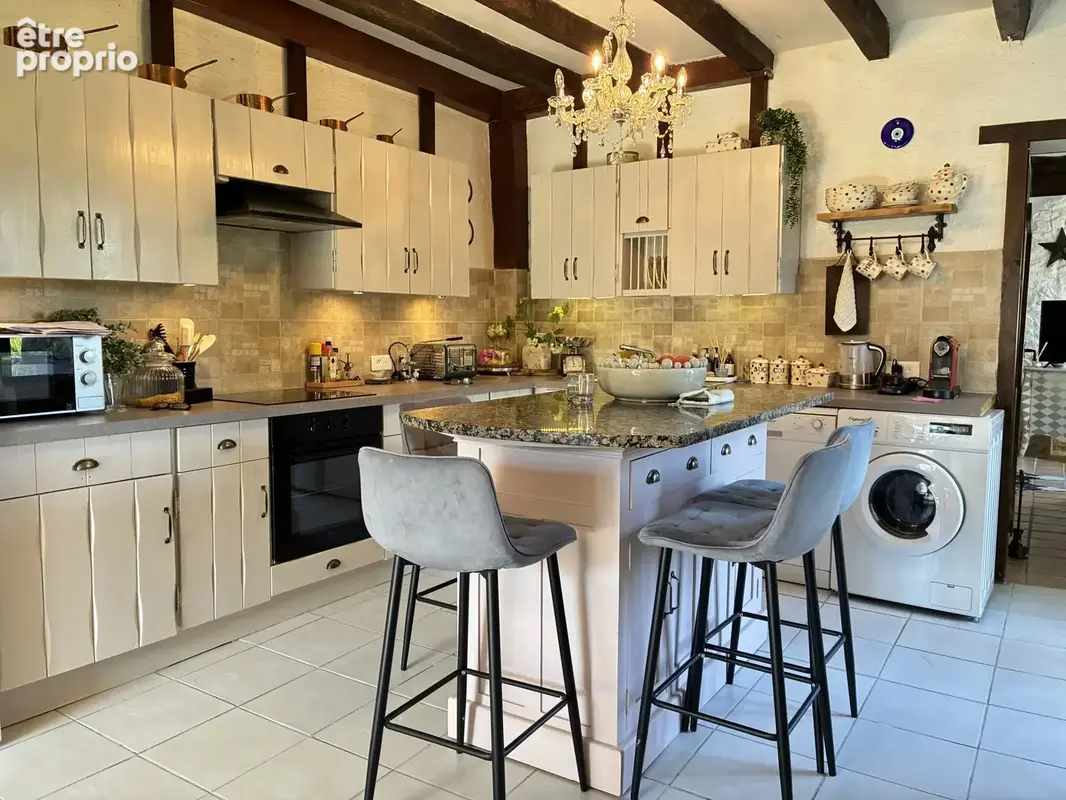 Une maison de caractère, magnifiquement aménagée, vendue meublée! - photo 5