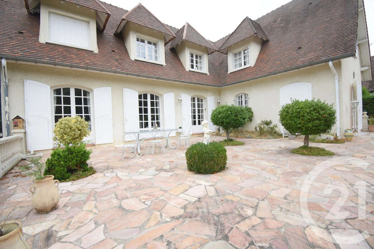 Maison à BELLERIVE-SUR-ALLIER