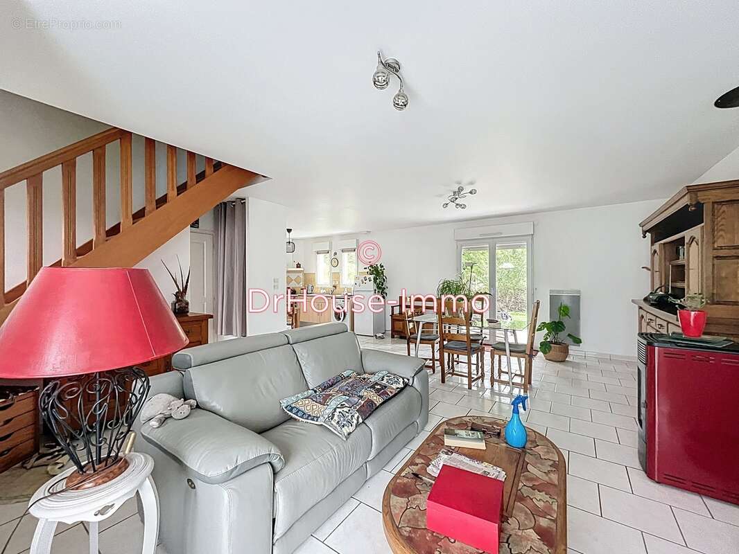 Maison à SAVIGNE-SUR-LATHAN