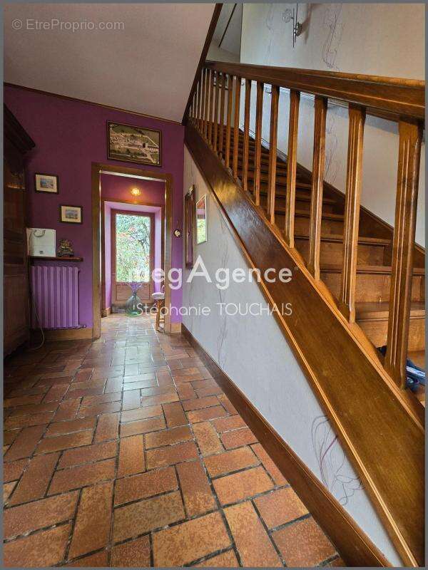 Maison à CERENCES