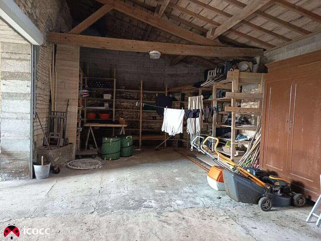 Maison 185 m² à Saint-Etienne-De-Brillouet  - photo 9