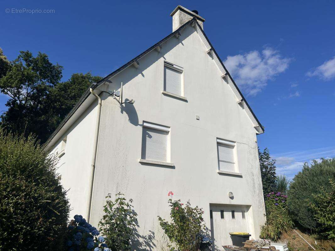 Belle néo-bretonne, située sur un terrain de 2500 m2 - photo 30