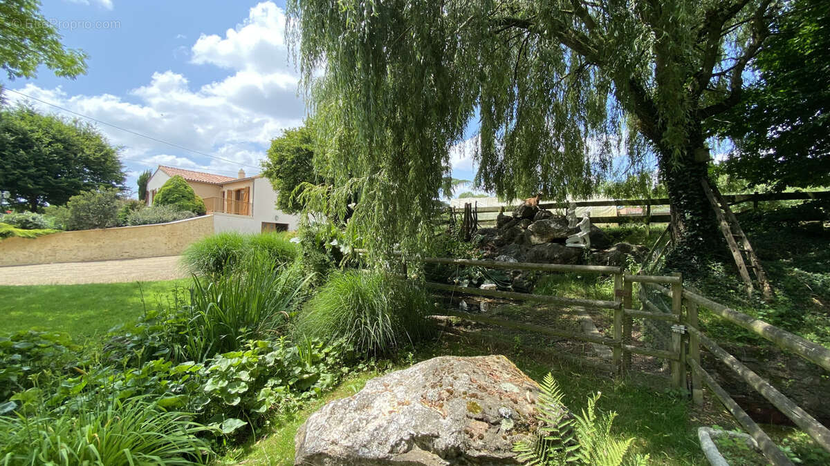 Maison à CHEFFOIS