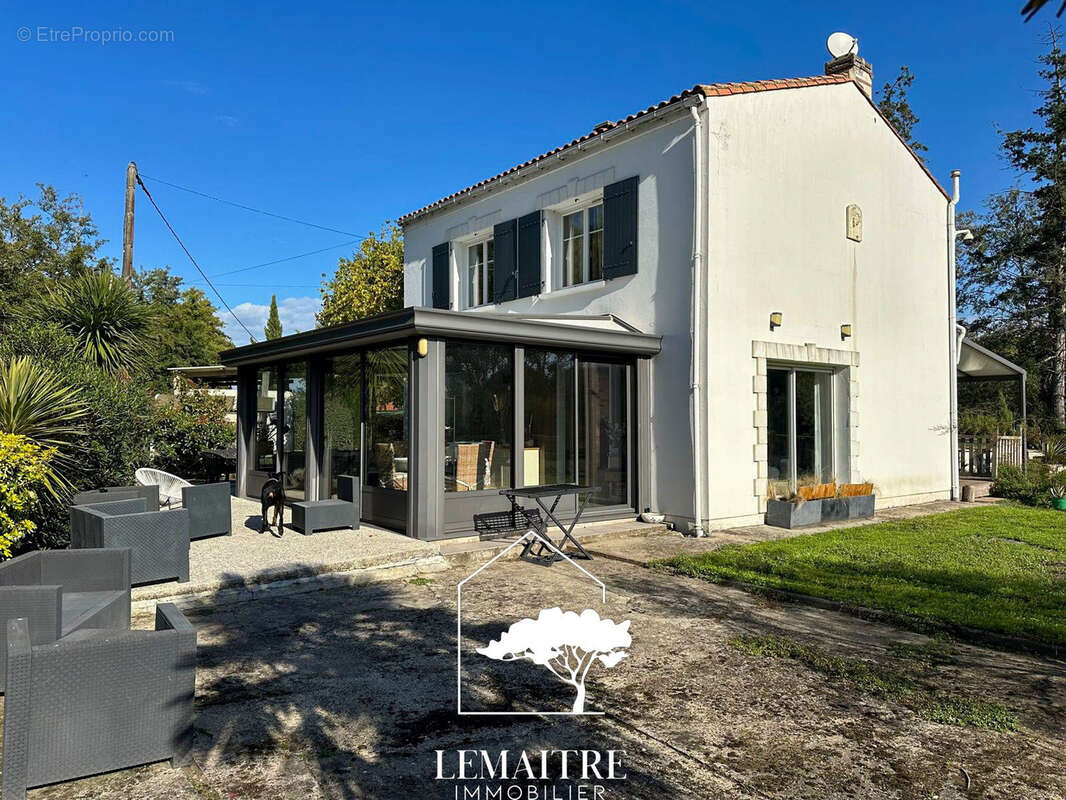Maison à LES MATHES