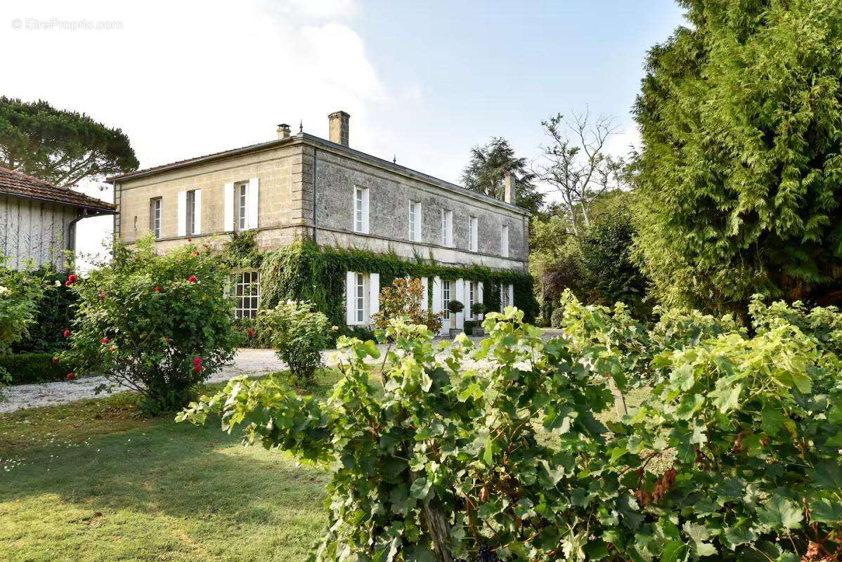 Maison à LATRESNE