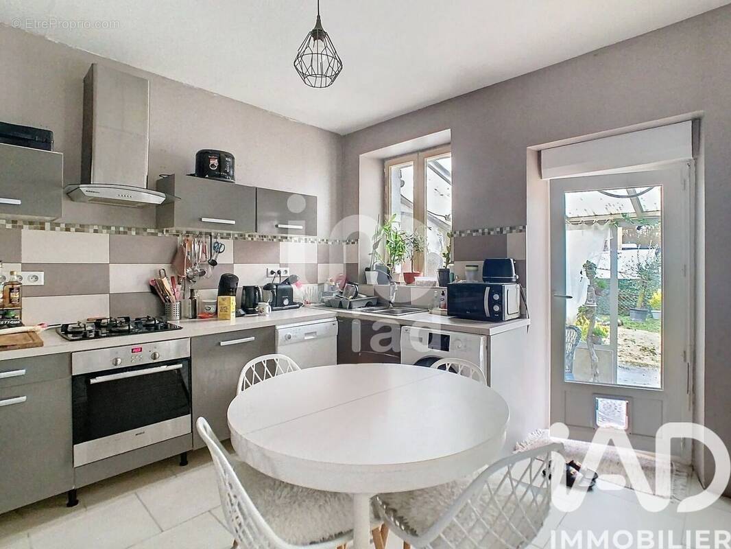 Photo 1 - Maison à FERE-CHAMPENOISE