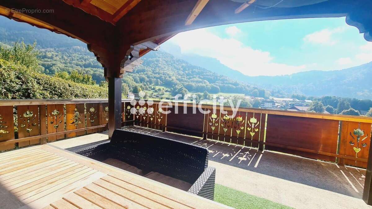 Maison à THOLLON-LES-MEMISES