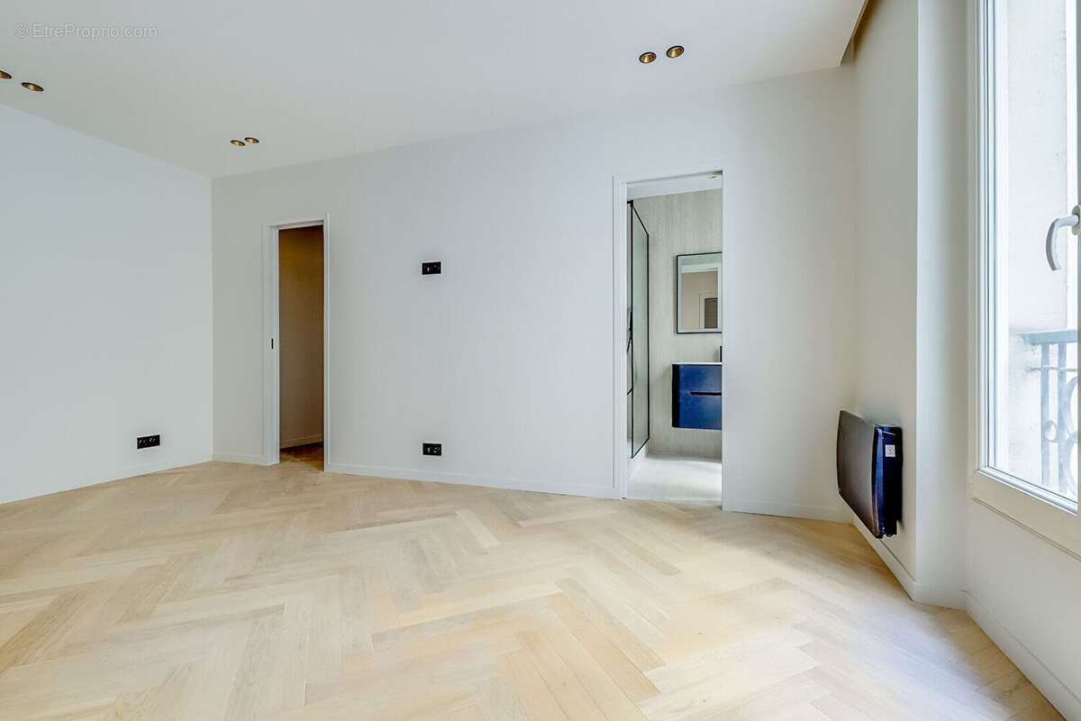 Appartement à PARIS-9E