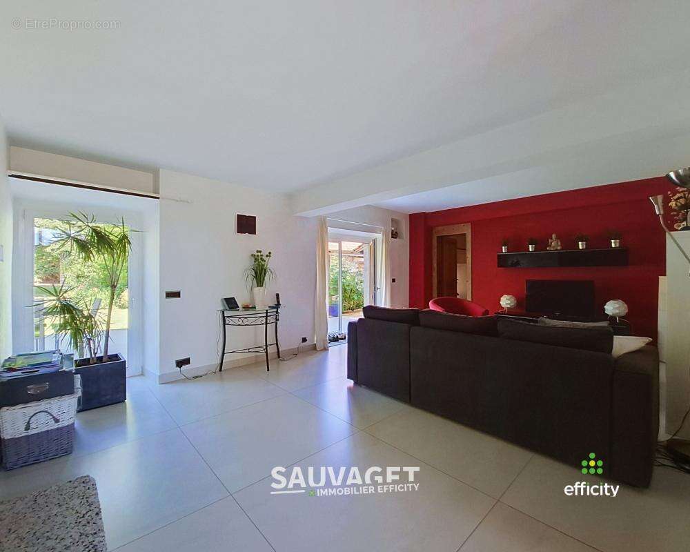 Maison 271 m² à Cornier  - photo 8