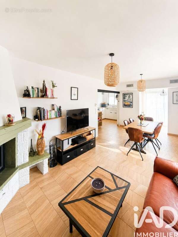 Maison 154 m² à Claira  - photo 7